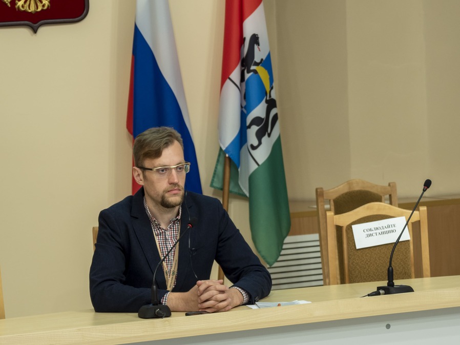 Научный сотрудник СФНЦА РАН Рыбаков Роман Владимирович - модератор секции Смарт-теплицы