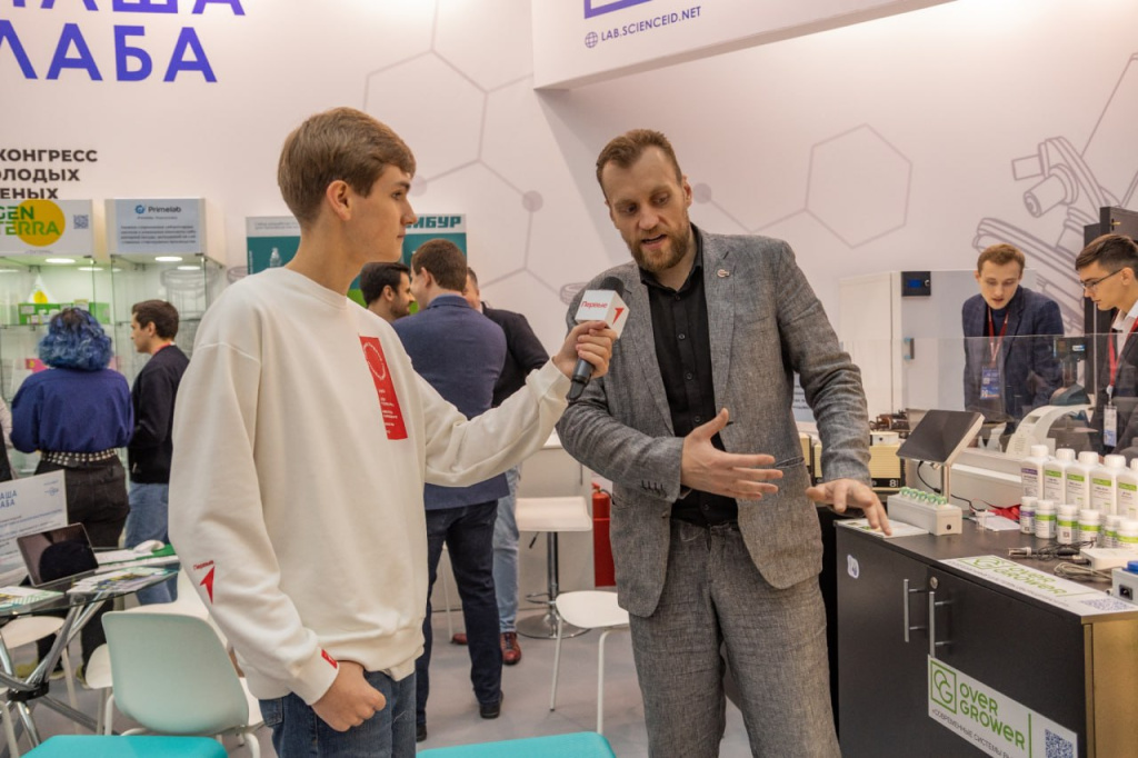 Роман Рыбаков дает интервью сообществу Первых Роман Рыбаков дает интервью сообществу Первых