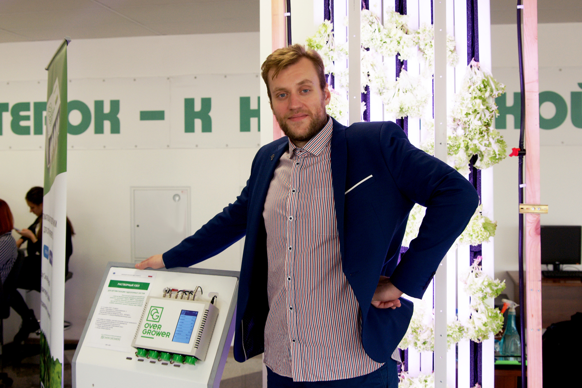 Прибор OverGrower и гидропонная система колонного типа GrowPillar на выставке OpenBIO